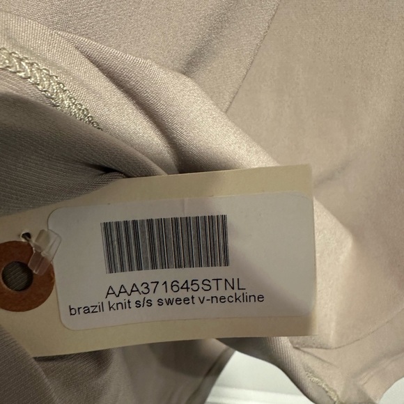 NWT - Kim & Co. Brazil Knit 3/4 Sleeve Top - Picture 5 of 7